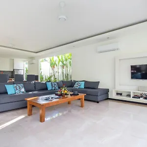 Aquila , Seminyak (Bali) Indonesia