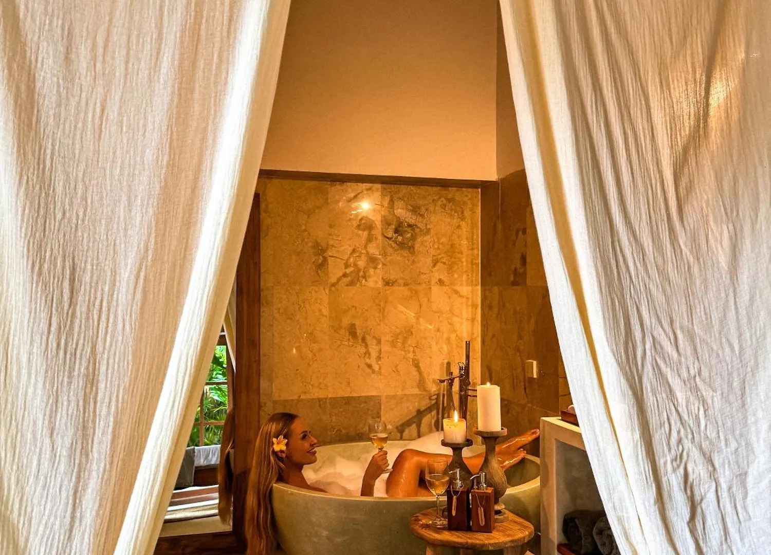 Bali Maison Ubud  Bed & Breakfast
